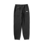 画像1: AKTR LOGO SWEAT PANTS BLACK 224-029020 BK AKTR アクター Pants パンツ ウエア 秋冬物 【MEN'S】 (1)