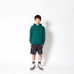 画像2: KIDS LOGO SWEAT PULLOVER HOODIE GREEN 223-041010 GR GS AKTR アクター パーカー アウトウエア ウエア 秋冬物 【BOY'S】 キッズ アパレル【SALE商品】 (2)