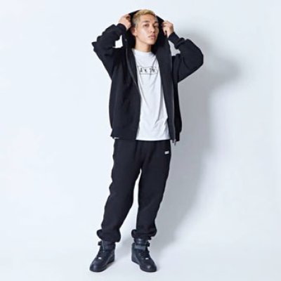 画像1: AKTR LOGO SWEAT PANTS BLACK 224-029020 BK AKTR アクター Pants パンツ ウエア 秋冬物 【MEN'S】