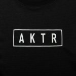 画像2: KIDS AKTR LOGO L/S SPORTS TEE BLACK 224-048005 BK GS AKTR アクター ロング　Tシャツ ウエア 秋冬物 【BOY'S】 キッズ アパレル (2)