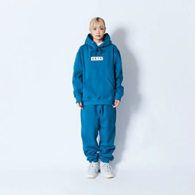 画像2: AKTR LOGO SWEAT PULLOVER HOODIE BLUE 224-027010 BL AKTR アクター パーカー アウトウエア ウエア 秋冬物 【MEN'S】