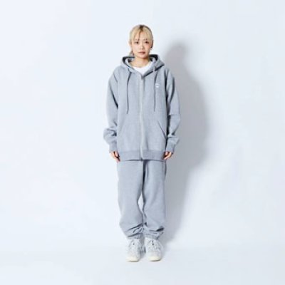 画像2: CLASSIC AKTR LOGO SWEAT ZIP HOODIE GRAY 224-028010 GY AKTR アクター パーカー アウトウエア ウエア 秋冬物 【MEN'S】