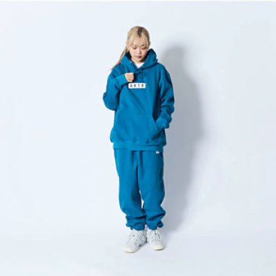 画像2: AKTR LOGO SWEAT PANTS BLUE 224-029020 BL AKTR アクター Pants パンツ ウエア 秋冬物 【MEN'S】